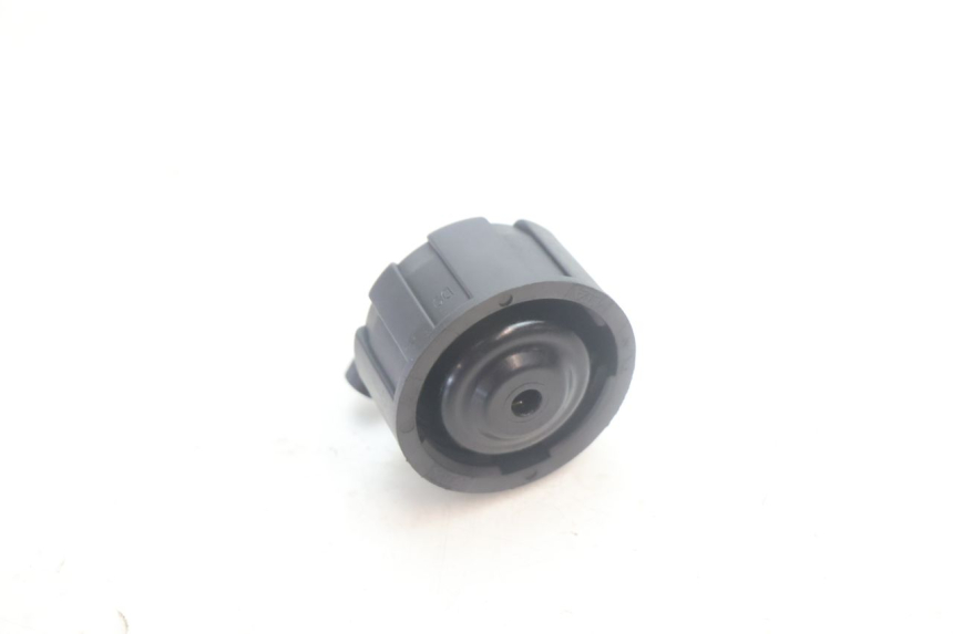 photo de TAPA DE EXPANSIÓN DEL DEPÓSITO YAMAHA YP MAJESTY 125 (2007 - 2010) - Zoom estado de uso