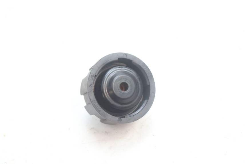 photo de TAPA DE EXPANSIÓN DEL DEPÓSITO YAMAHA YP MAJESTY 125 (2007 - 2010) - Otra perspectiva