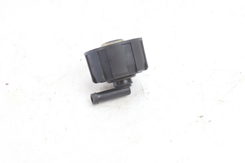photo de TAPA DE EXPANSIÓN DEL DEPÓSITO YAMAHA YP MAJESTY 125 (2007 - 2010) - Detalle de la pieza