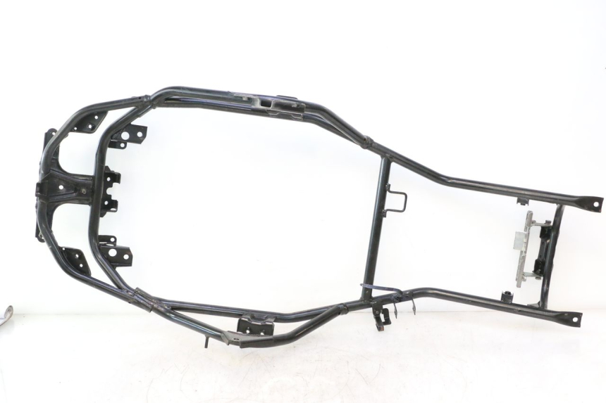photo de SUBCHASIS TRASERO SUZUKI BURGMAN EXECUTIVE ABS 650 (2006 - 2012) - Detalle de la pieza