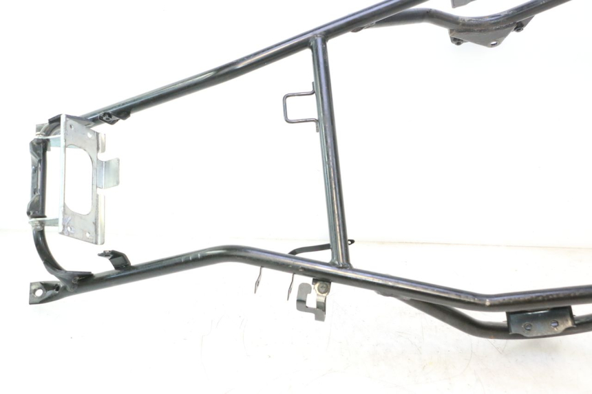 photo de SUBCHASIS TRASERO SUZUKI BURGMAN EXECUTIVE ABS 650 (2006 - 2012) - Estado de la superficie y material
