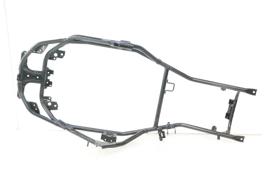photo de SUBCHASIS TRASERO SUZUKI BURGMAN EXECUTIVE ABS 650 (2006 - 2012) - Primer plano técnico