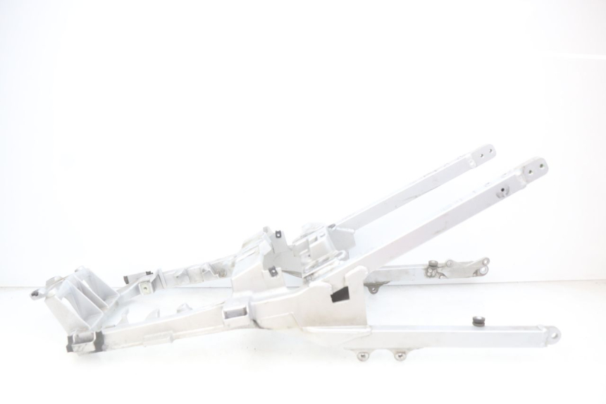 photo de SUBCHASIS TRASERO YAMAHA FJR ABS 1300 (2016 - 2020) - Detalles de los puntos de fijación