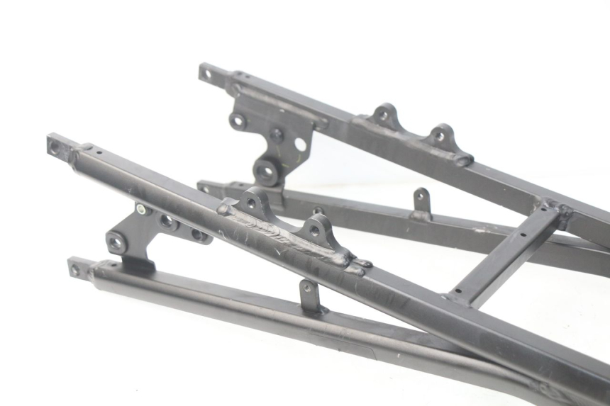 photo de SUBCHASIS TRASERO YAMAHA FZ8 800 (2010 - 2016) - Otra perspectiva