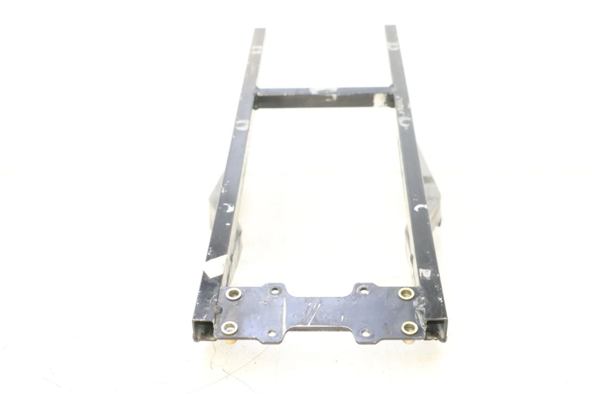photo de SUBCHASIS TRASERO KAWASAKI GPX F ZX750F 750 (1986 - 1990) - Estado de la superficie y material