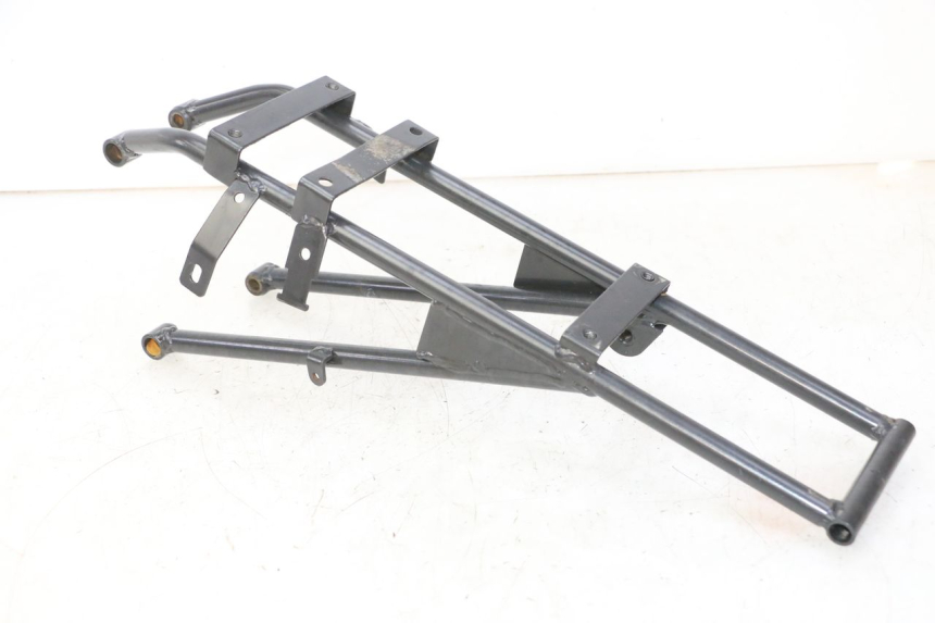 photo de BASTIDOR TRASERO APOLLO RFZ 125 - Primer plano técnico