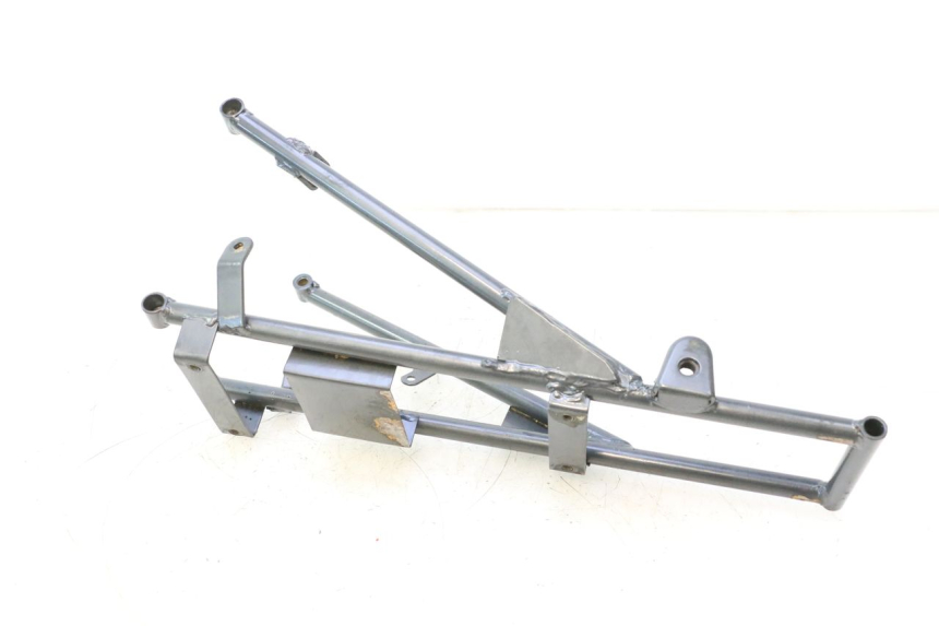 photo de SUBCHASIS TRASERO APOLLO RFZ 125 - Primer plano técnico