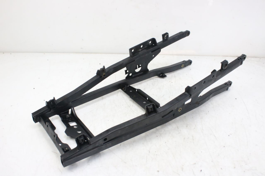 photo de BASTIDOR TRASERO TRIUMPH SPRINT ST 955 (1999 - 2001) - Primer plano técnico