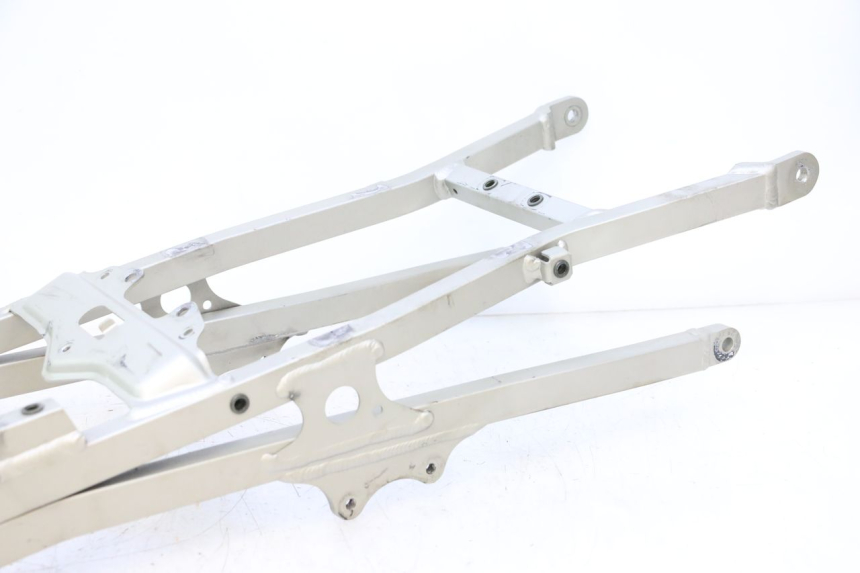 photo de SUBCHASIS TRASERO KAWASAKI ZX-6R ZX6R 600 (2000 - 2002) - Detalles de los puntos de fijación