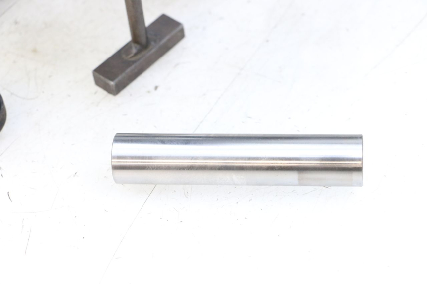 photo de Brazo oscilante HYOSUNG GV AQUILA 125 (2000 - 2009) - Vista general del producto