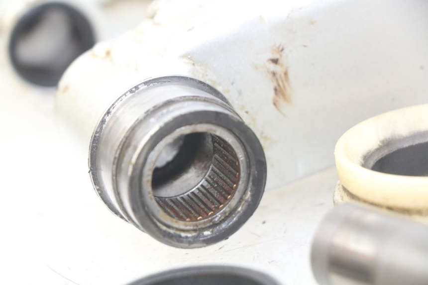 photo de BRAZO OSCILANTE YAMAHA BLASTER 200 (1987 - 2002) - Zoom sobre los componentes