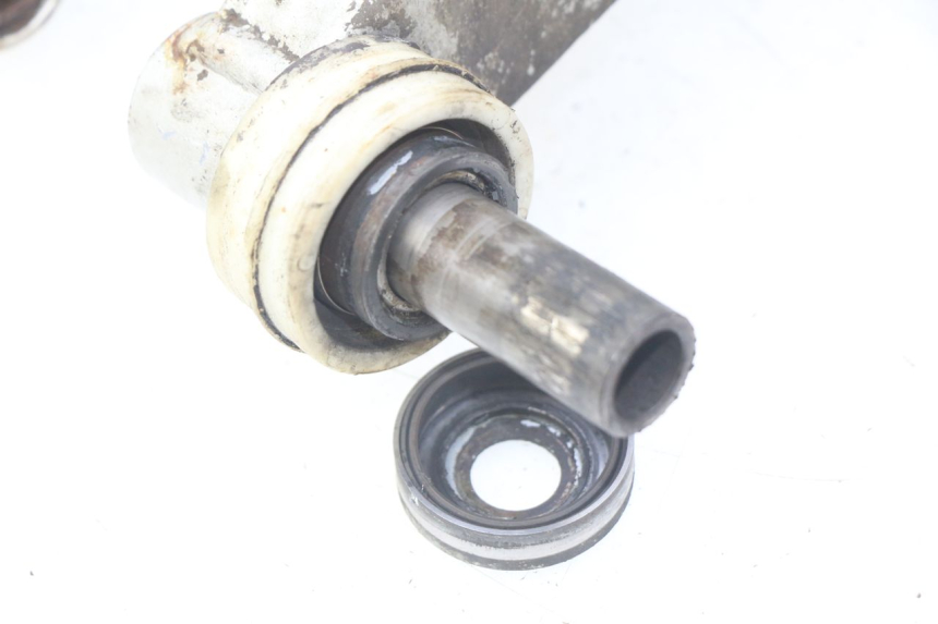 photo de BRAZO OSCILANTE YAMAHA BLASTER 200 (2003 - 2007) - Detalle de la pieza