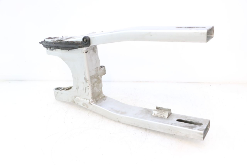 photo de BASCULANTE HONDA CB F HORNET 600 (2005 - 2006) - Estado de la superficie y material