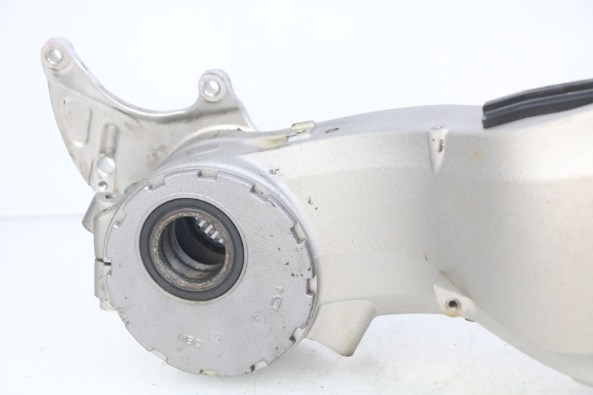 photo de BRAZO OSCILANTE HONDA CB R 1000 (2018 - 2023) - Características distintivas
