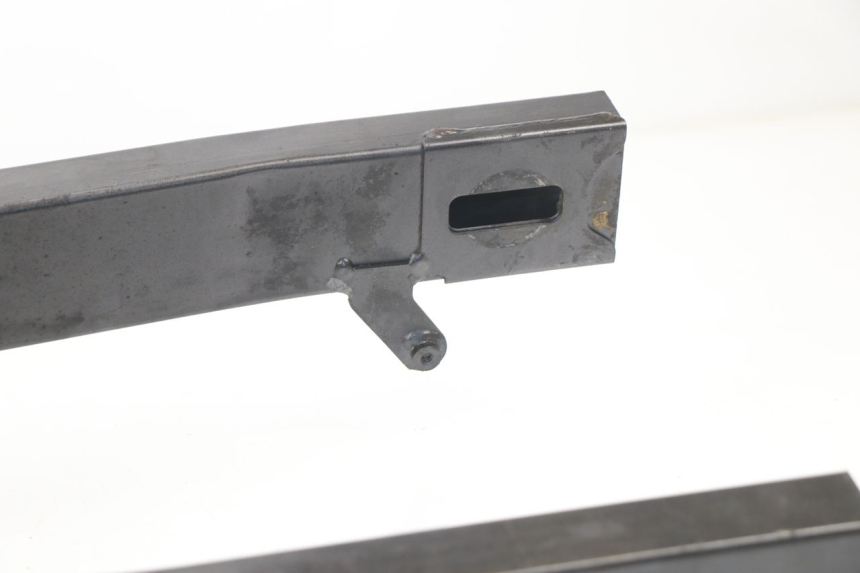 photo de BASCULANTE HONDA CBF 500 (2004 - 2007) - Características distintivas