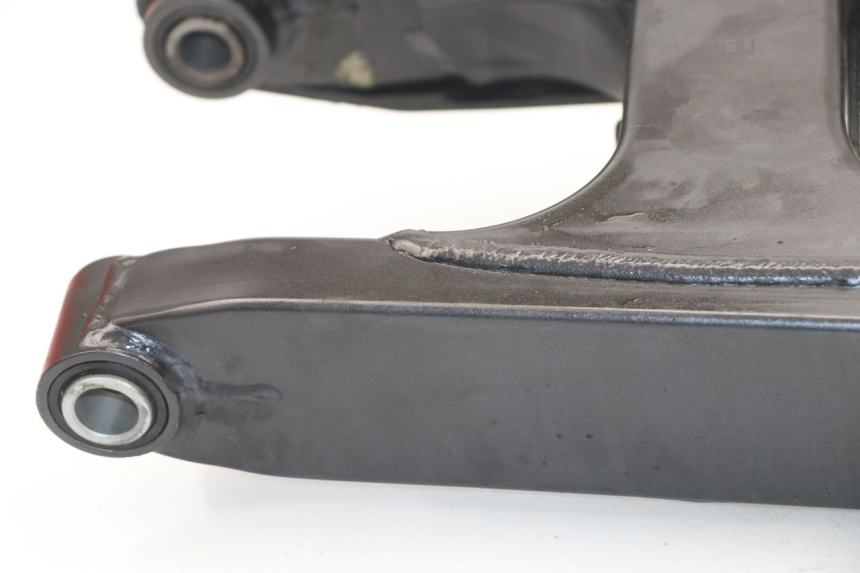 photo de BASCULANTE HONDA CBF 500 (2004 - 2007) - Primer plano de alta resolución