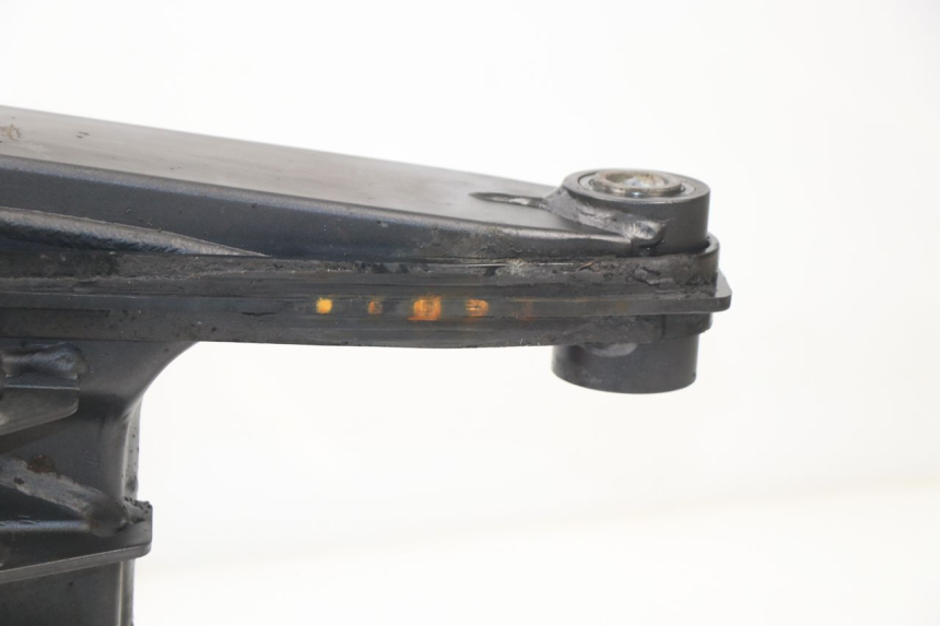 photo de BASCULANTE HONDA CBF 500 (2004 - 2007) - Primer plano técnico