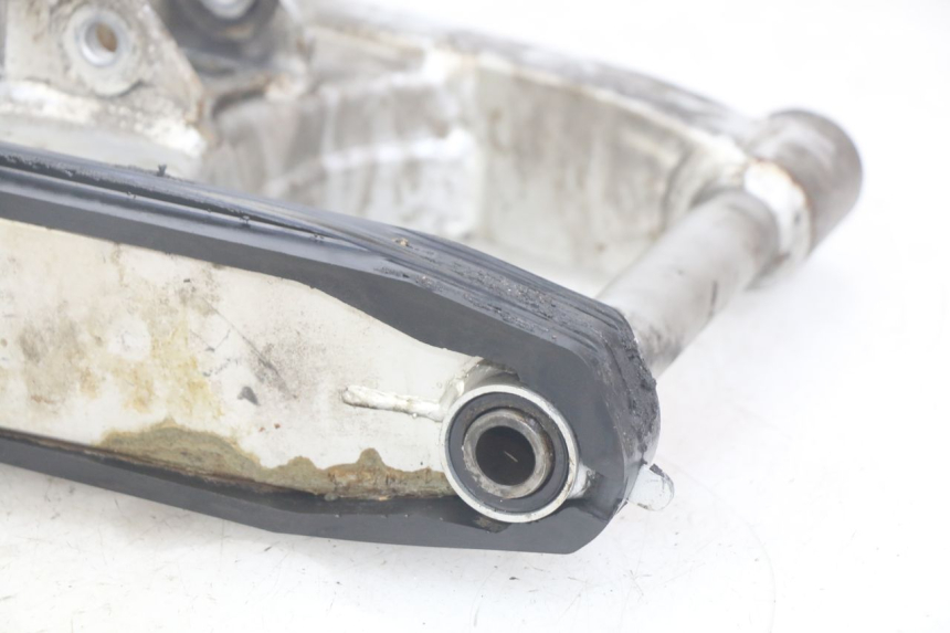 photo de BRAZO OSCILANTE HONDA CBR F SC25 1000 (1989 - 1992) - Marcados y referencias originales