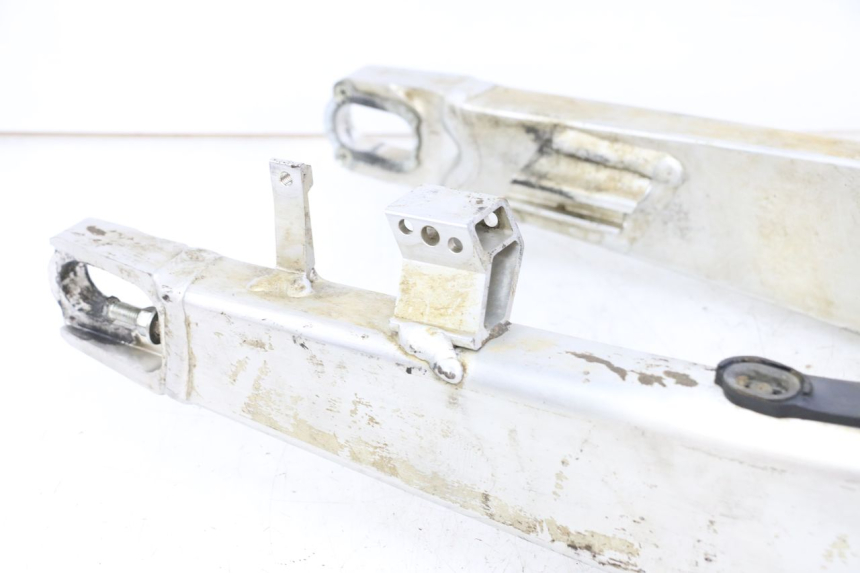 photo de BASCULANTE HONDA CRF R 250 (2020 - 2021) - Zoom sobre los componentes