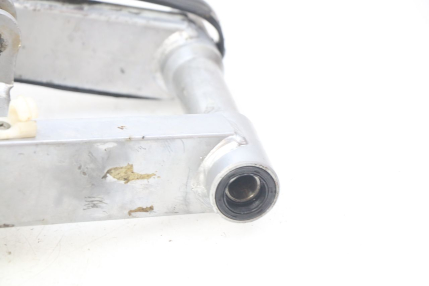 photo de BRAZO OSCILANTE XTRM FACTORY DIRTBIKE BSE 150 - Detalles de los puntos de fijación