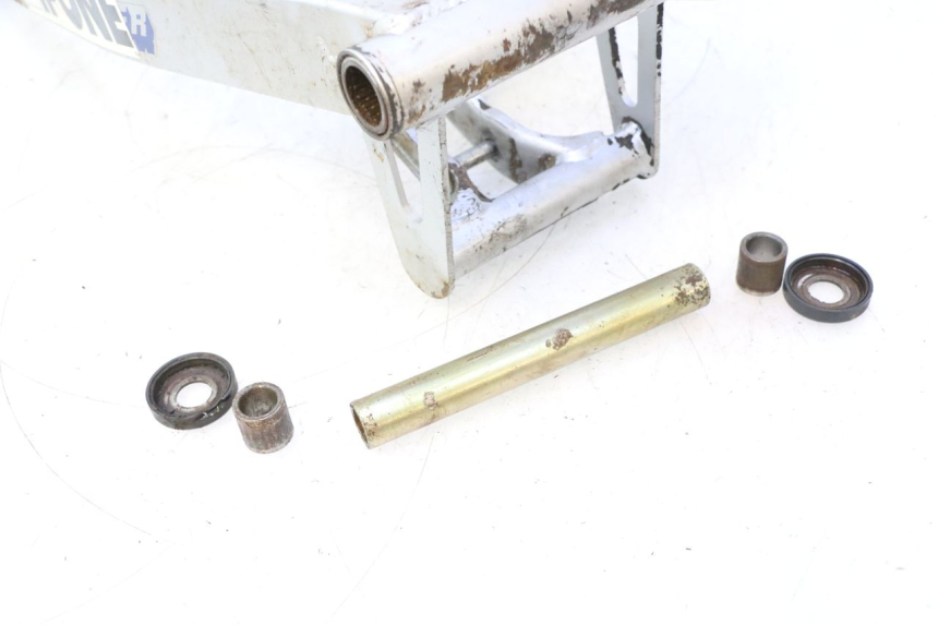 photo de BASCULANTE SUZUKI DR S 600 (1985 - 1989) - Primer plano técnico