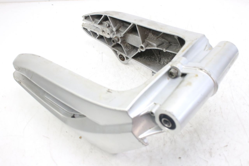 photo de BRAZO OSCILANTE WAYSCRAL E-SPEED 1 (2022 - 2024) - Detalles de los puntos de fijación