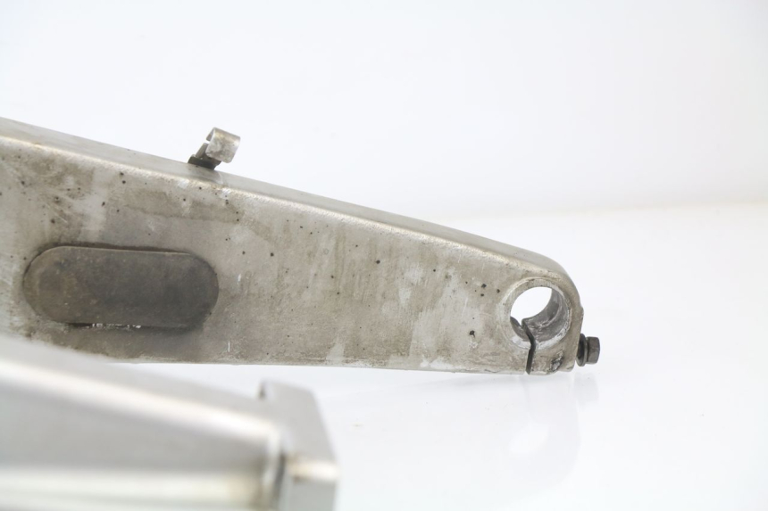 photo de BASCULANTE YAMAHA FJR ABS 1300 (2006 - 2012) - Detalles de los puntos de fijación