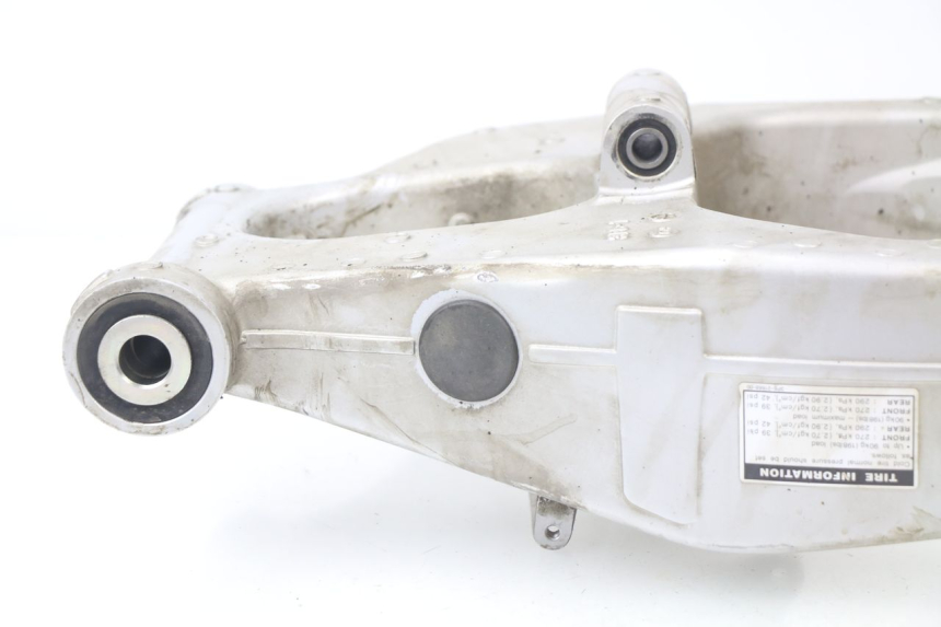 photo de BASCULANTE YAMAHA FJR ABS 1300 (2006 - 2012) - Estado de la superficie y material