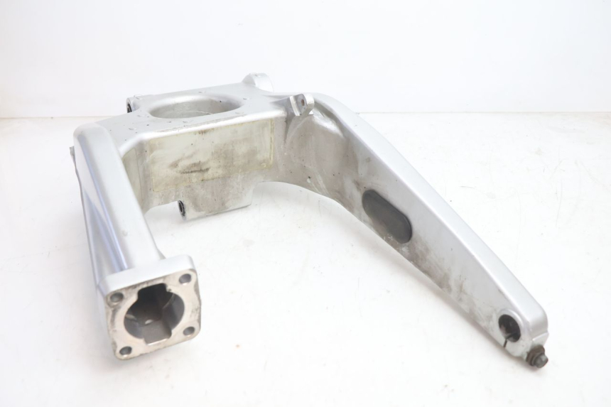 photo de BASCULANTE YAMAHA FJR 1300 (2001 - 2005) - Detalles de los puntos de fijación