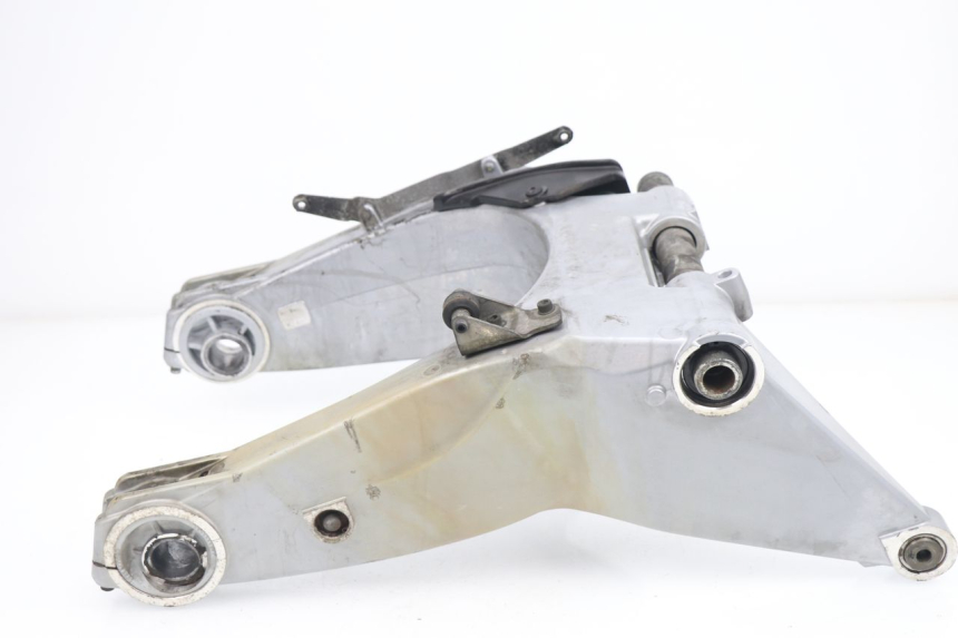 photo de BASCULANTE GILERA GP 800 (2007 - 2013) - Estado de la superficie y material