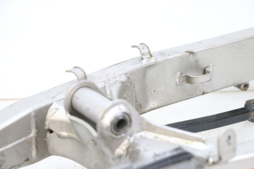 photo de BASCULANTE SUZUKI GSF N BANDIT 600 (1996 - 1999) - Características distintivas