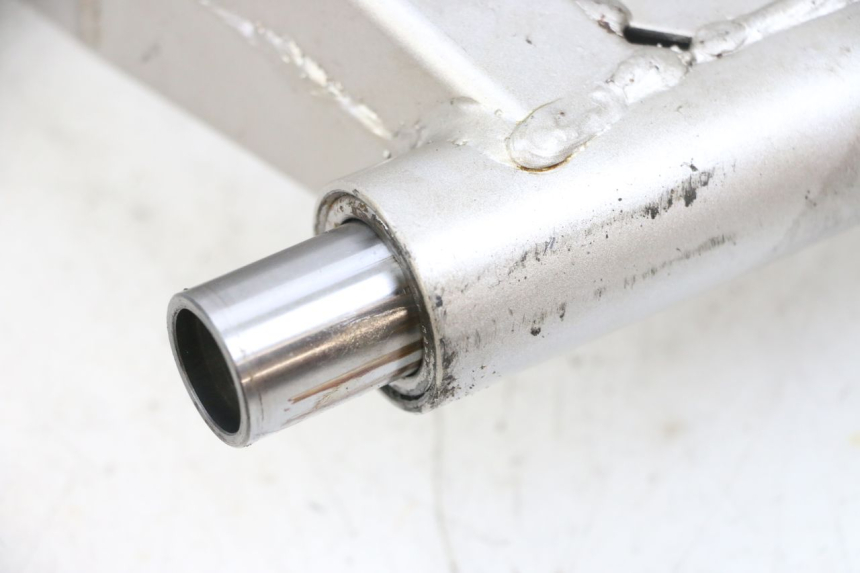 photo de BASCULANTE SUZUKI GSF N BANDIT 600 (1996 - 1999) - Detalles de los puntos de fijación