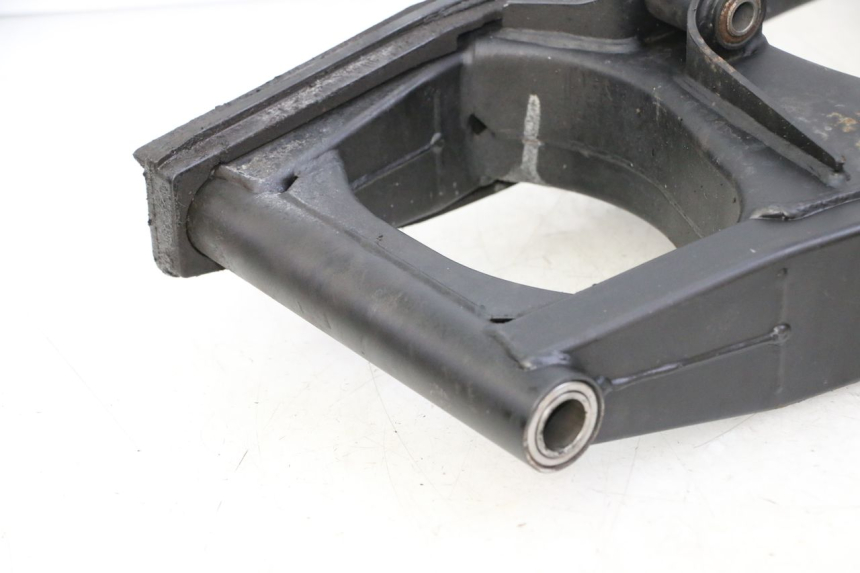 photo de BASCULANTE SUZUKI GSR 750 (2011 - 2017) - Inspección visual detallada