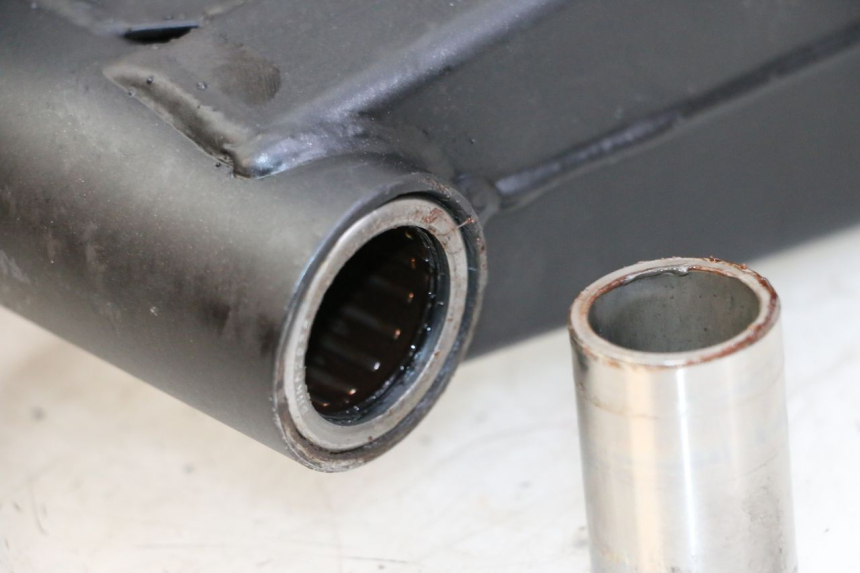 photo de BASCULANTE SUZUKI GSR 750 (2011 - 2017) - Primer plano técnico