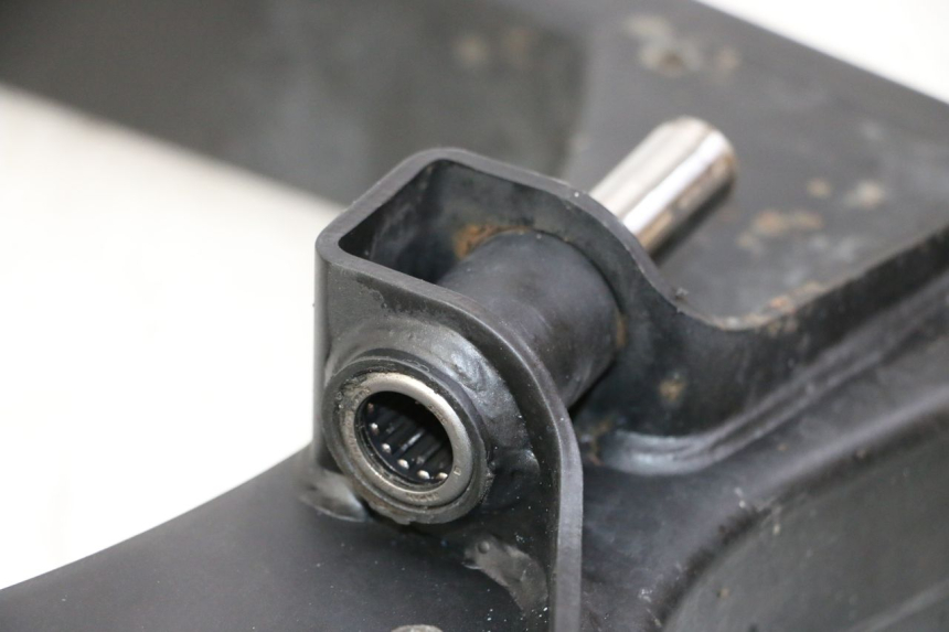 photo de BASCULANTE SUZUKI GSR 750 (2011 - 2017) - Detalles de los puntos de fijación