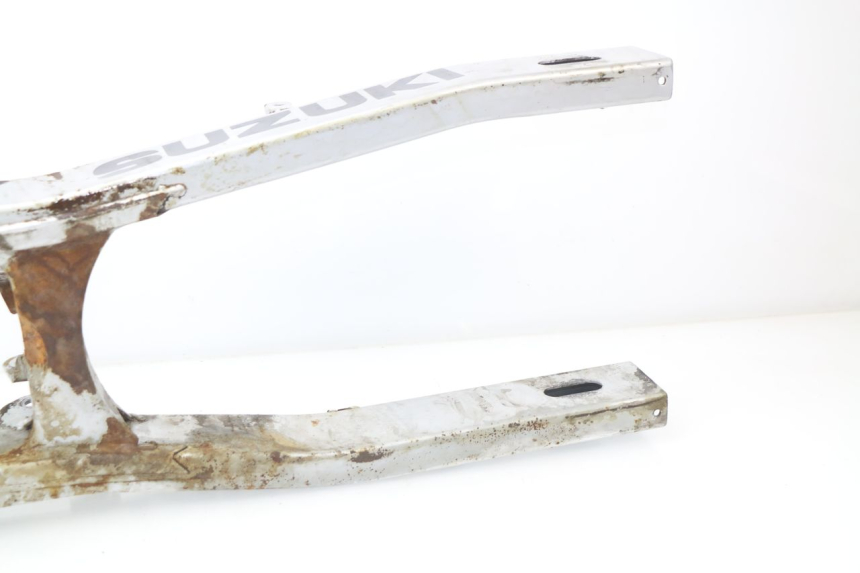 photo de BASCULANTE SUZUKI GSXF GSX F 600 (1988 - 1997) - Detalle de la pieza