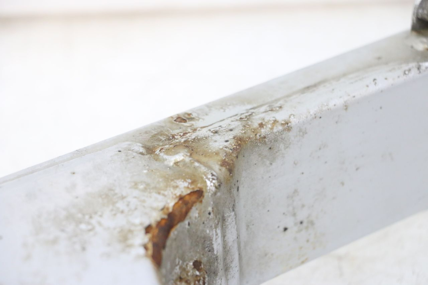 photo de BASCULANTE HONDA CBR F 1000 (1993 - 1996) - Estado de la superficie y material