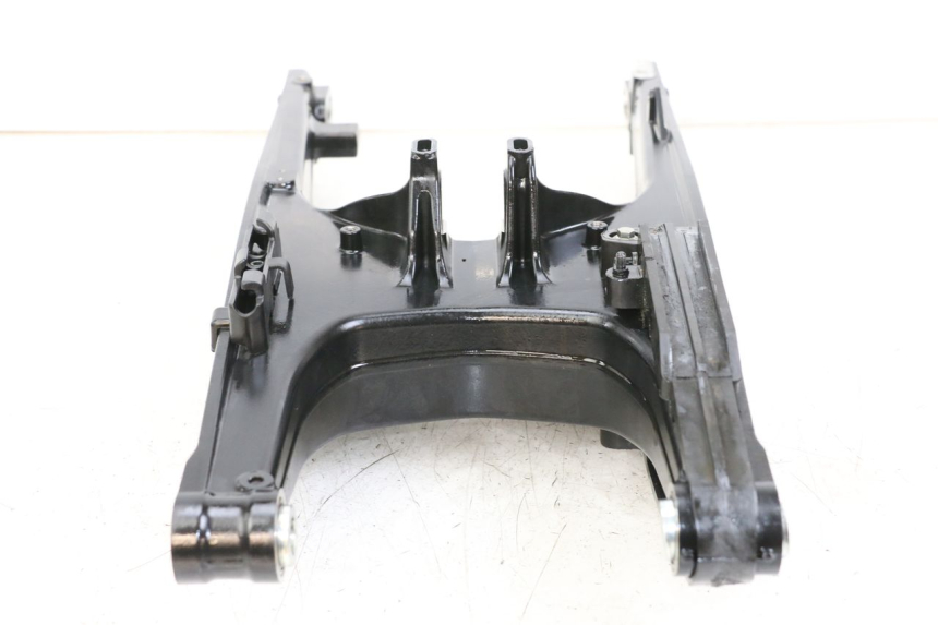 photo de BASCULANTE HUSQVARNA SVARTPILEN 401 (2018 - 2023) - Características distintivas