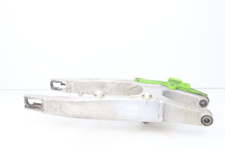 photo de BRAZO OSCILANTE KAWASAKI KX F KXF 450 (2012 - 2015) - Detalles de los puntos de fijación