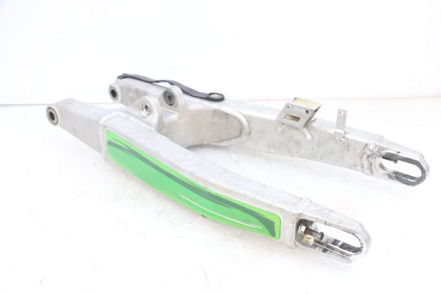 photo de BASCULANTE KAWASAKI KXF KX-F 250 (2017 - 2019) - Enfoque en la estructura