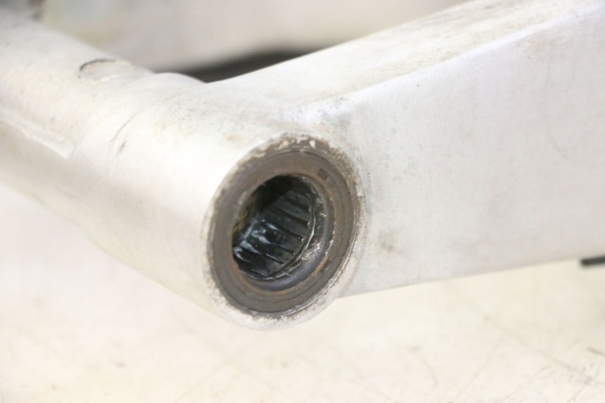 photo de BASCULANTE RIEJU MRT 50 (2018 - 2021) - Detalle de la pieza