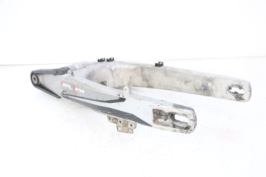 photo de BASCULANTE RIEJU MRT 50 (2018 - 2021) - Características distintivas