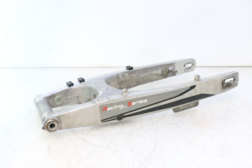 photo de BASCULANTE RIEJU MRT PRO SUPERMOTARD 50 (2007 - 2018) - Detalles de los puntos de fijación