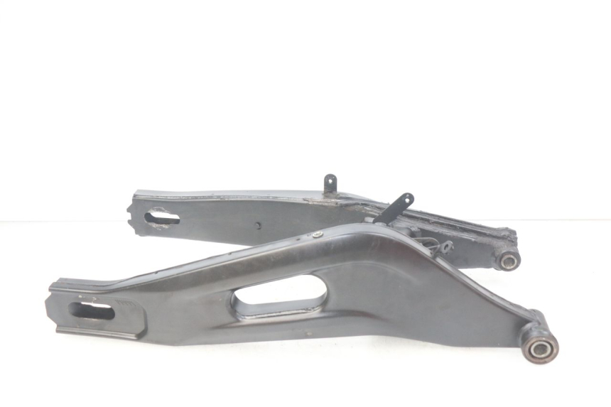 photo de BRAZO OSCILANTE YAMAHA MT-07 MT07 ABS 700 (2014 - 2017) - Detalles de los puntos de fijación