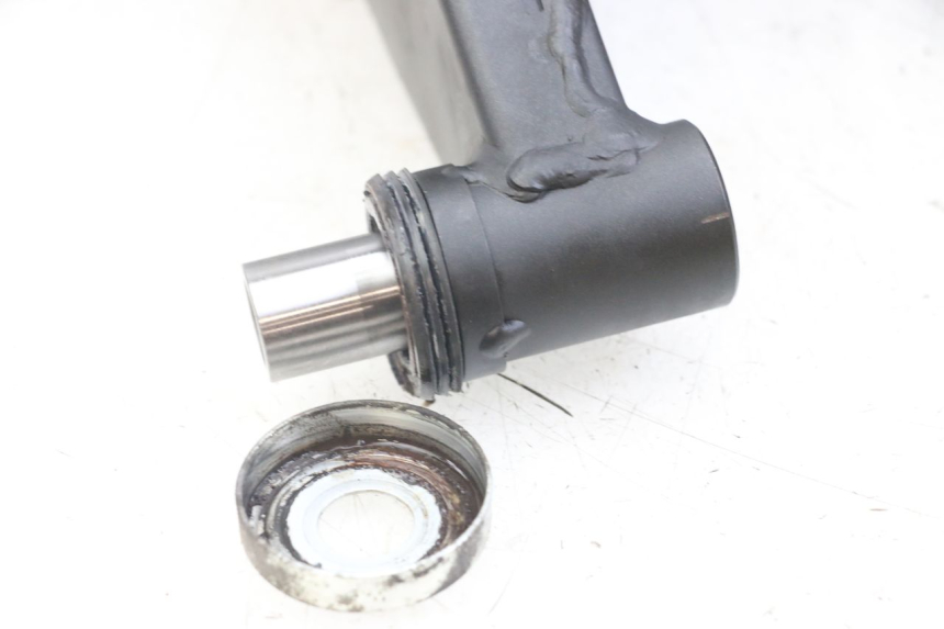 photo de BRAZO OSCILANTE YAMAHA MT-07 MT07 ABS 700 (2014 - 2017) - Zoom estado de uso