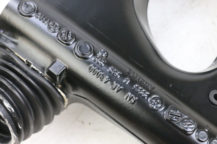 photo de BASCULANTE BMW R GS 1250 (2021 - 2024) - Primer plano técnico