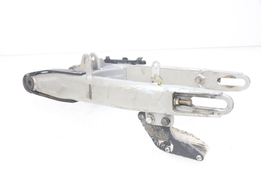 photo de BRAZO OSCILANTE APOLLO RFZ 125 - Detalles de los puntos de fijación