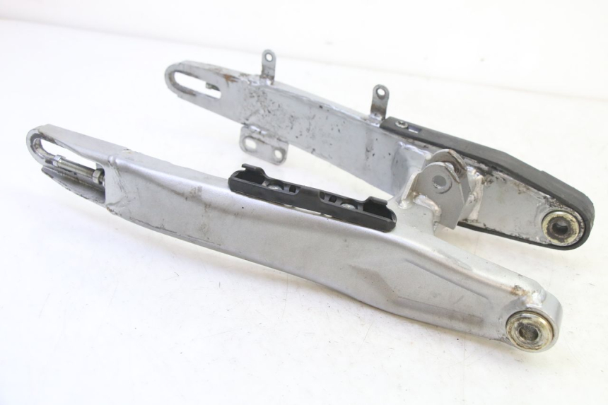 photo de BRAZO OSCILANTE APOLLO RFZ 125 - Detalles de los puntos de fijación