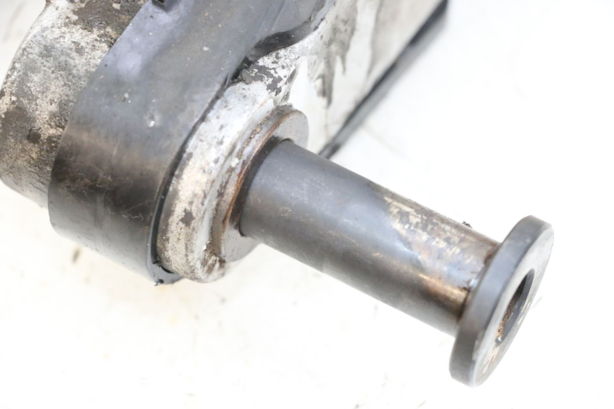 photo de BASCULANTE APRILIA RS 50 (2006 - 2010) - Detalles de los puntos de fijación