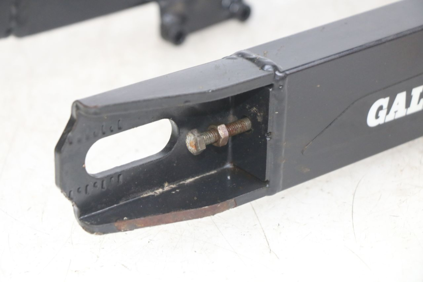 photo de BRAZO OSCILANTE SHERCO SM-R 50 (2018 - 2021) - Detalles de los puntos de fijación